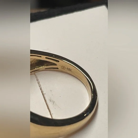 18K Yellow Gold Natural Yellow and White Diamond Band Ring 2.05 ctw